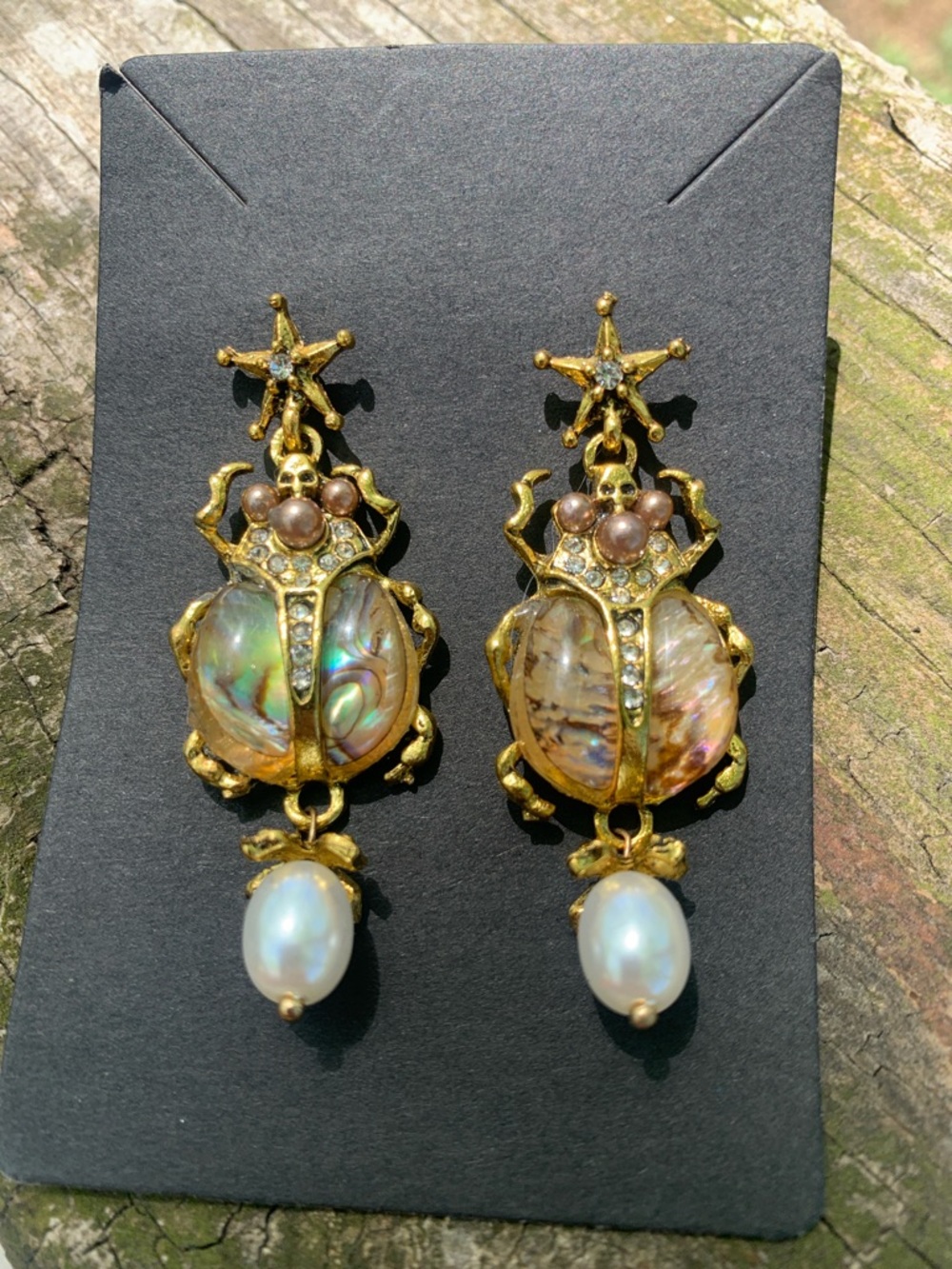 NWT Anthropologie Gold Beetle Drop Earrings with Iridescent Abalone and Pearl - Picture 5 of 6